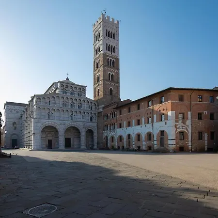 Casa Del Campanaro Centro Storico Di Lucca Dentro Le Mura Extérieur photo